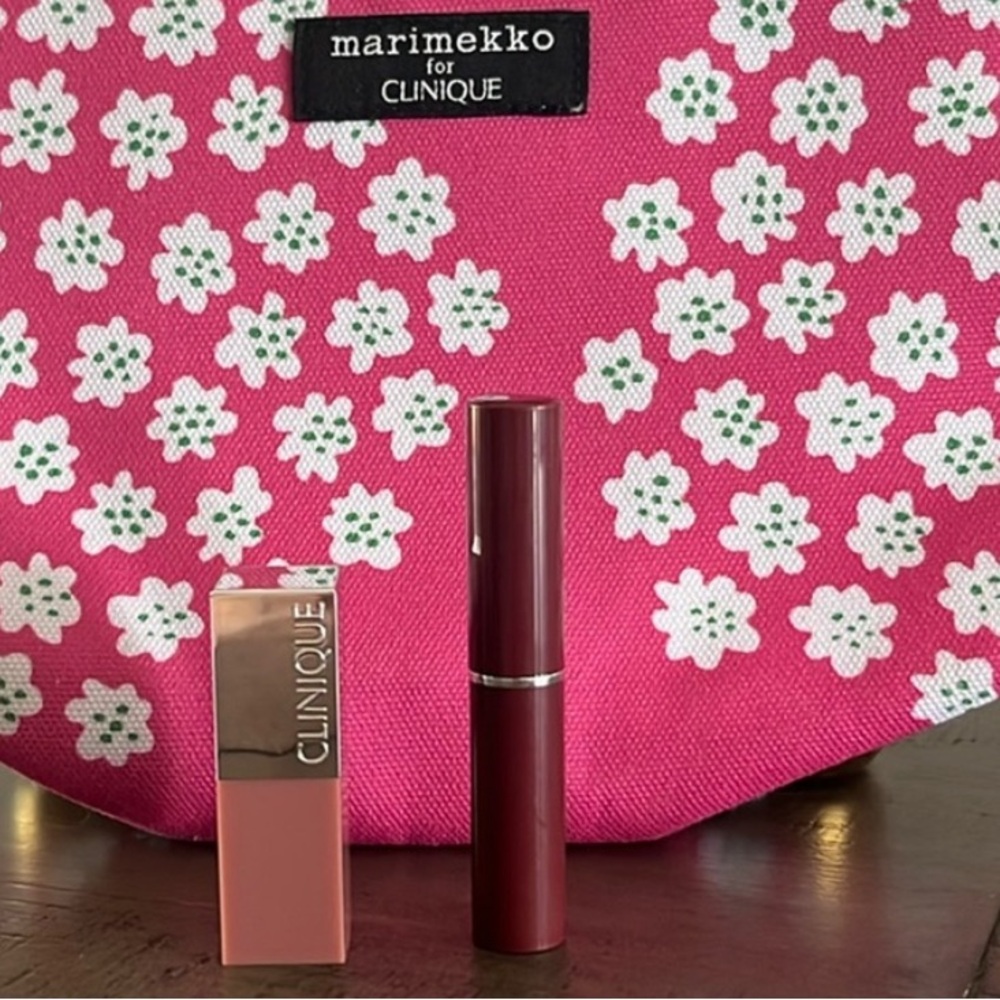 BLACK HONEY & BARE POP LIPSTICKS WITH COSMETIC BAG-NWT